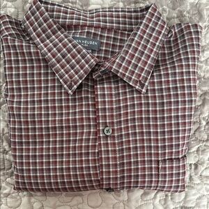 Van Heusen Flex Button Down Long  Sleeve Shirt Size XL Neck 17-17.5 Men’s Maroon